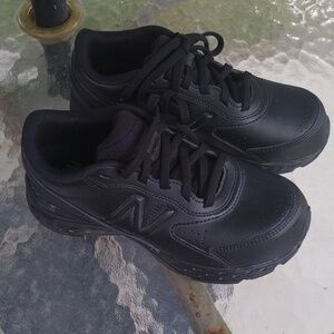New Balance extra wide size 4 boys shoes